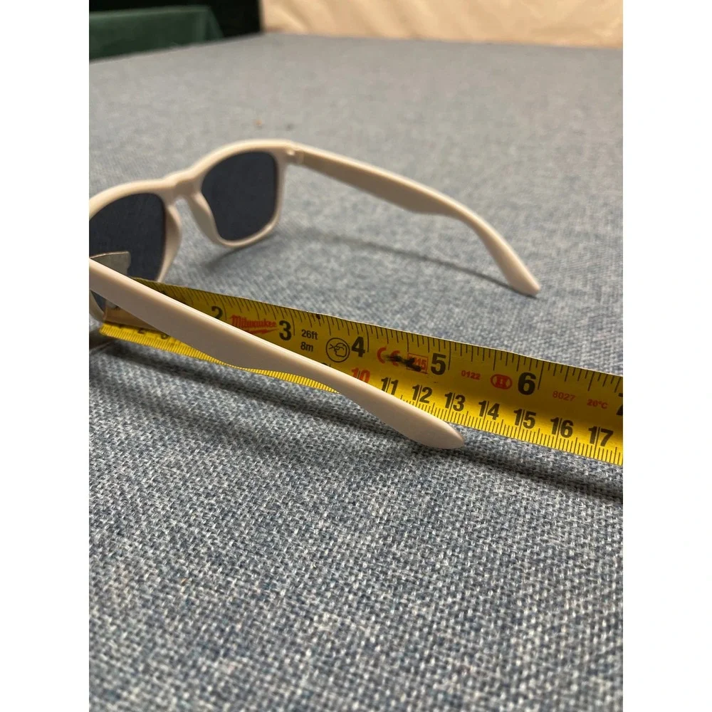 White Square Frame Sunglasses Classic Wayfarer Style Dark Tint Lenses Unisex